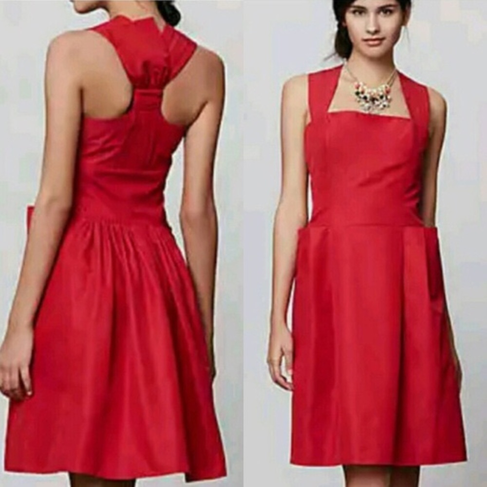 Mirror of Venus Gown